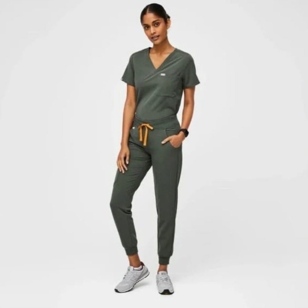 Figs Scrubs Women's Zamora Jogger Moss‎ Green PO# 1620 Pants Size Small